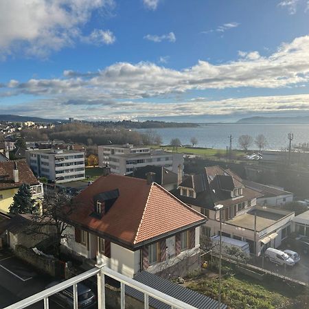 فندق La Maison Bleue A 2 Pas Du Lac Du Neuchatel Hauterive  المظهر الخارجي الصورة