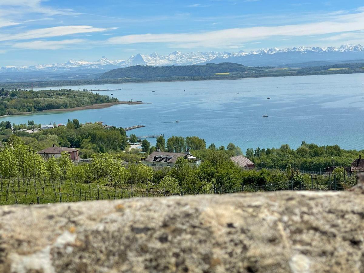 فندق La Maison Bleue A 2 Pas Du Lac Du Neuchatel Hauterive  المظهر الخارجي الصورة